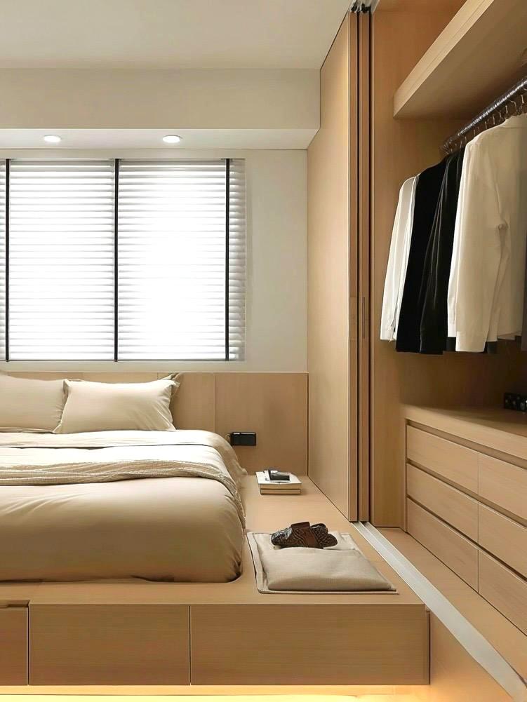 Minimalist Bedroom with Vinyl Flooring and Closet