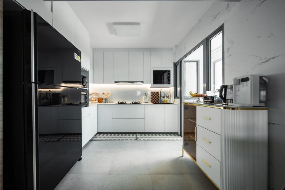 Contemporary Kitchen with Countertop and Open Kitchen