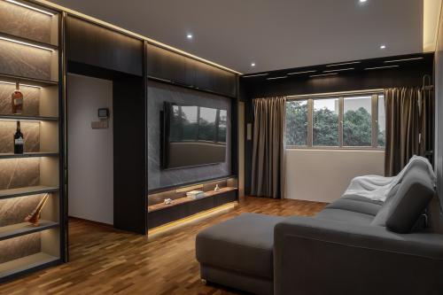Crown Interior Design