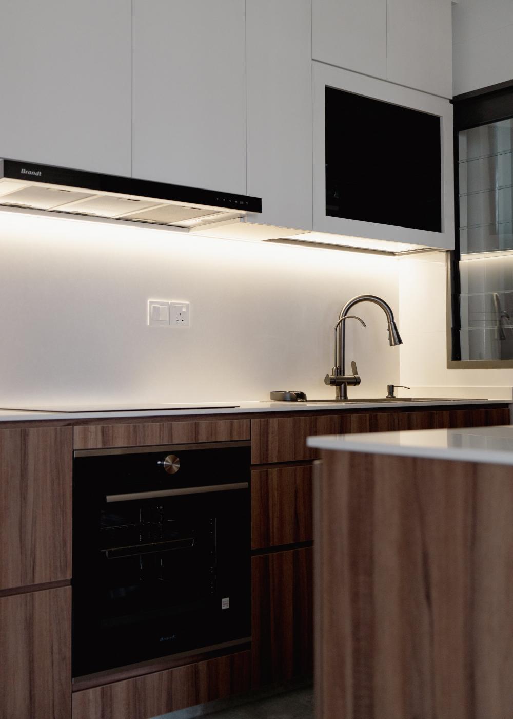 Scandinavian Kitchen with Countertop and Kitchen Backsplash