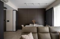 Modern Resale Condominium by MET Interior