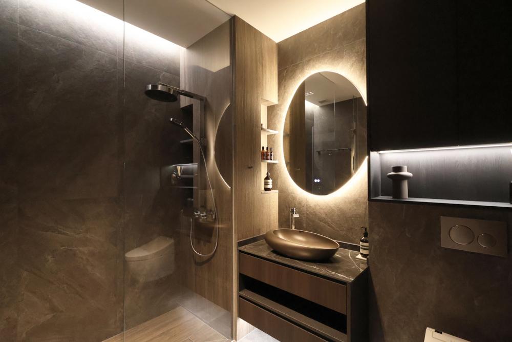 Contemporary Bathroom with Mirror and Bathroom Storage