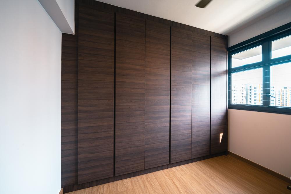 Modern Bedroom with Vinyl Flooring and Wardrobe