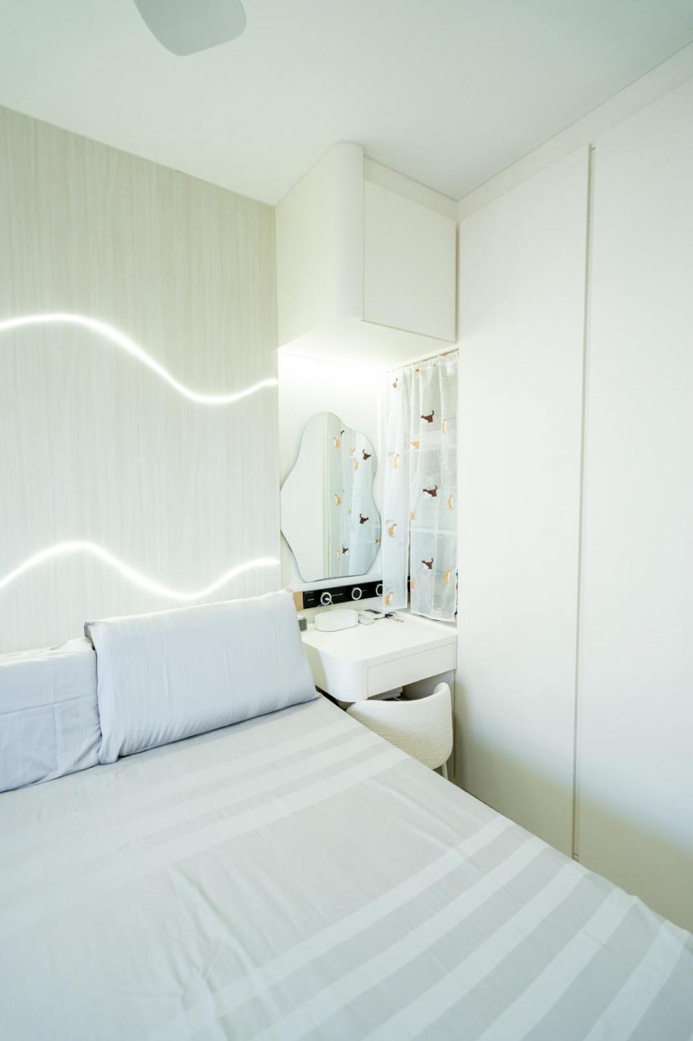 Minimalist Bedroom with Wardrobe and Closet
