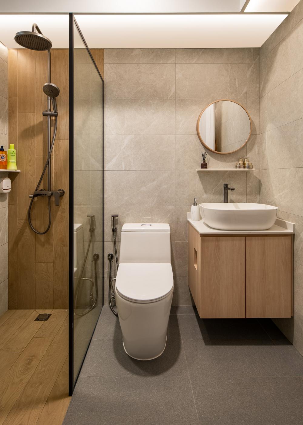 Modern Bathroom with Mirror and Shower Screen