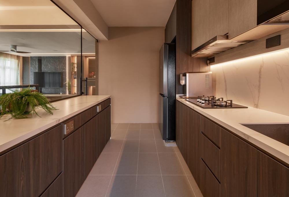Modern Kitchen with Kitchen Accessories and Kitchen Cabinets