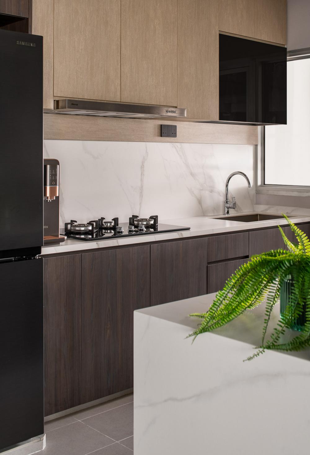 Modern Kitchen with Kitchen Accessories and Kitchen Cabinets