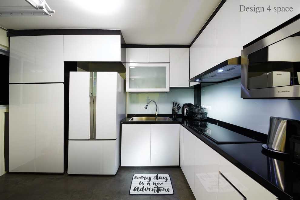 Contemporary Kitchen with Kitchen Island and Open Kitchen