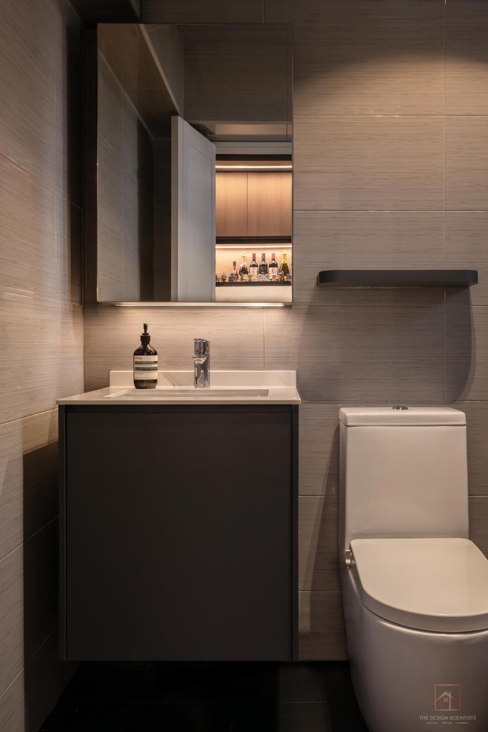 Contemporary Bathroom with Mirror and Bathroom Storage