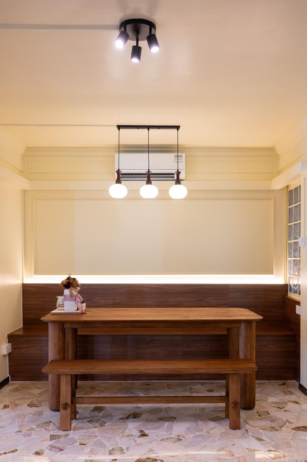 Vintage Dining Room with Drop Light and Cove Lighting