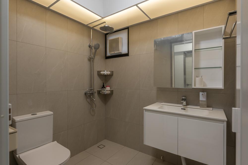 Minimalist Bathroom with Homogeneous Tiles and Mirror