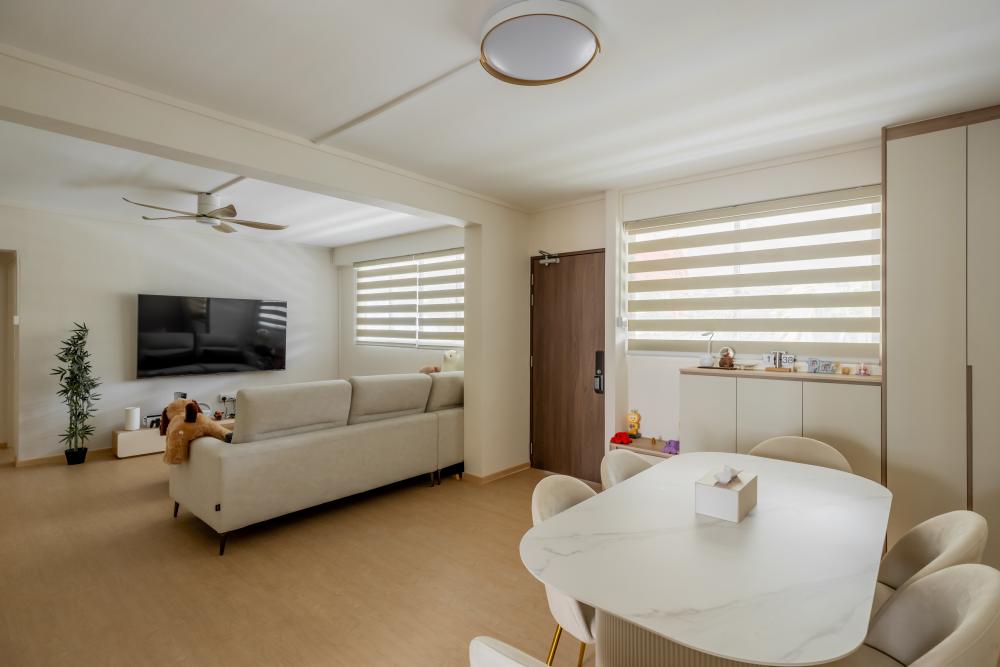 Scandinavian Entryway with Vinyl Flooring and Ceiling Light