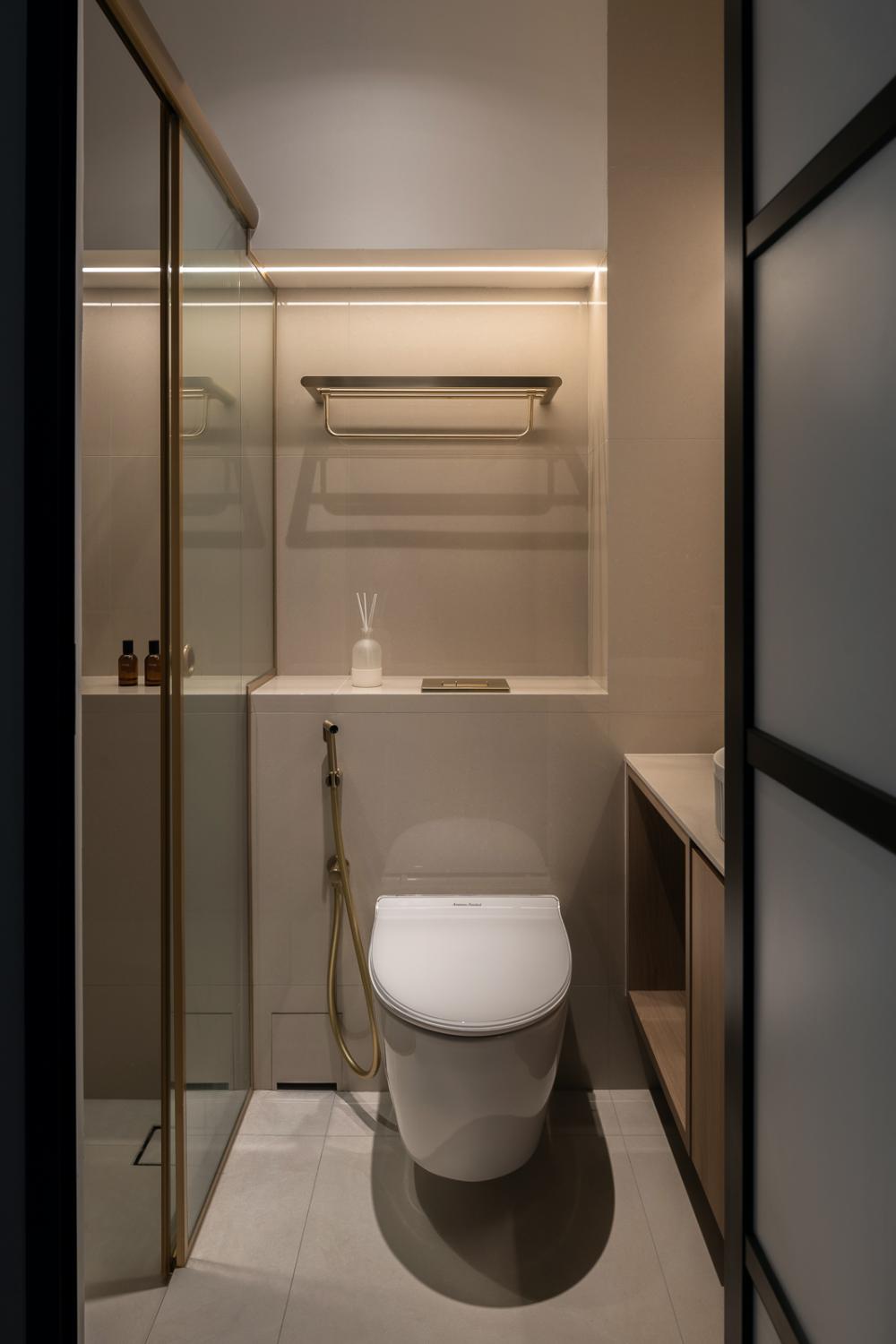 Scandinavian Bathroom with Homogeneous Tiles and Shower Screen