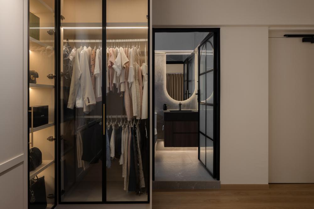 Scandinavian Walk-in Wardrobe with Mirror and Glass Door