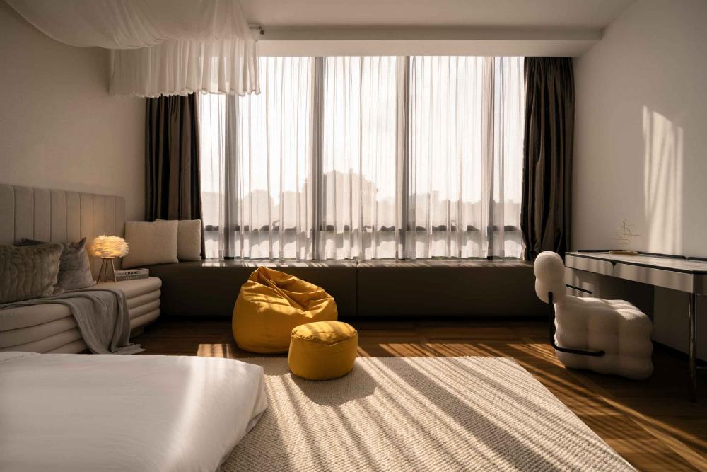 Modern Bedroom with Small Storage and Rugs