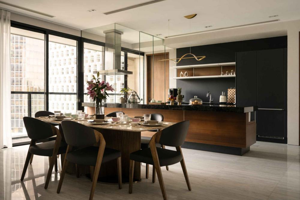 Modern Kitchen with Dining Table and Dining Chairs