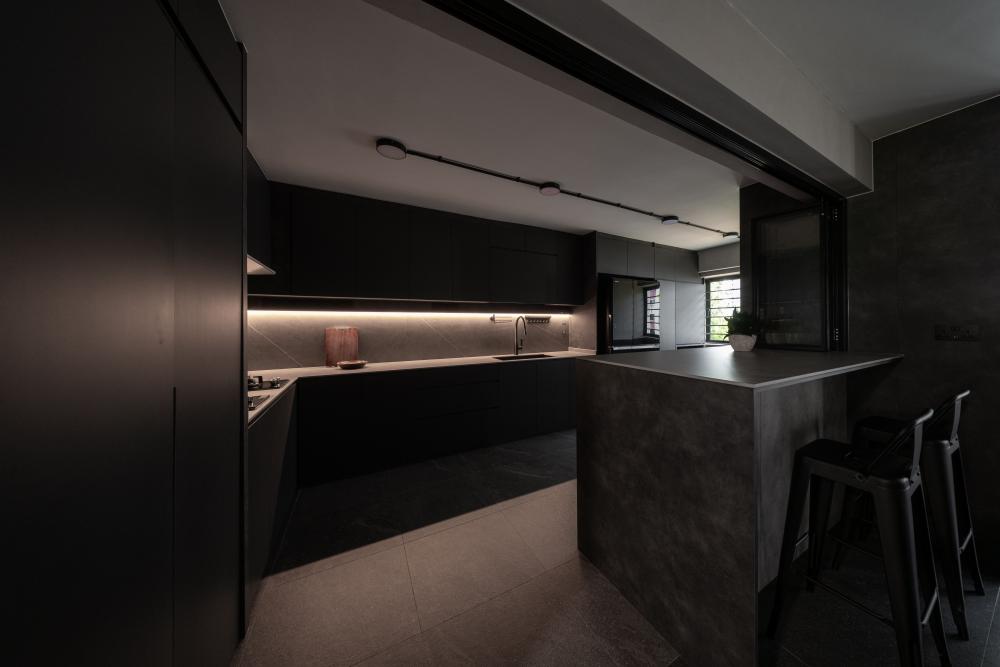 Modern Kitchen with Kitchen Island and Kitchen Accessories
