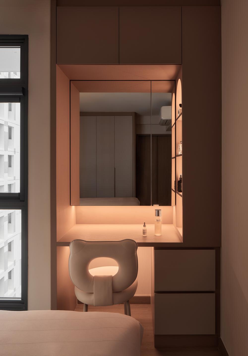 Scandinavian Bedroom with Drop Light and Wardrobe