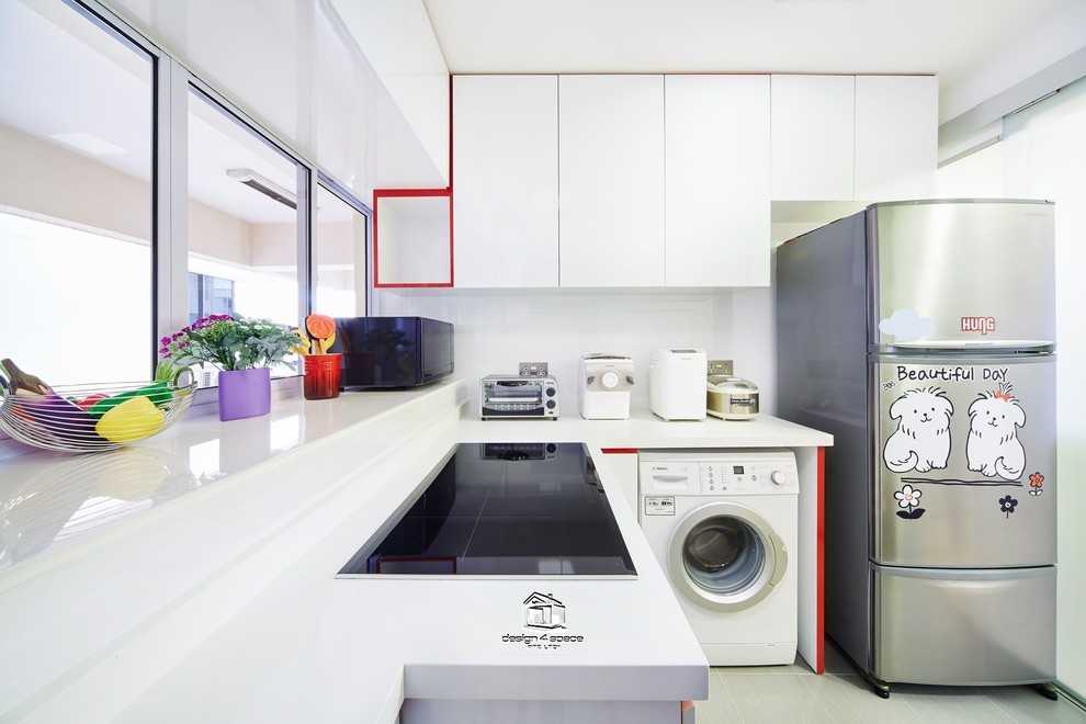 Minimalist Kitchen with Wood Flooring and Kitchen Window