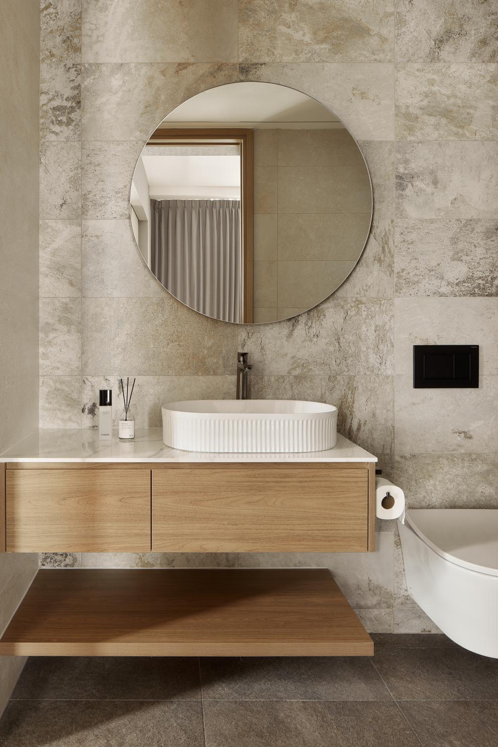 Modern Bathroom with Bathroom Sinks and Bathroom Accessories