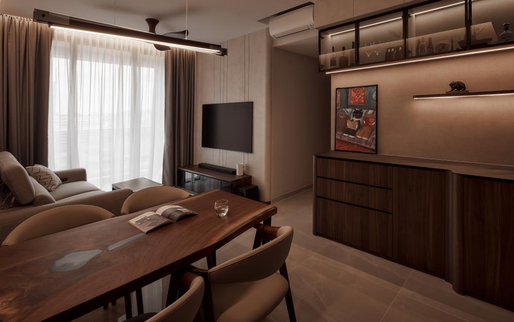 Contemporary Dining Room with Dining Table and Dining Chairs