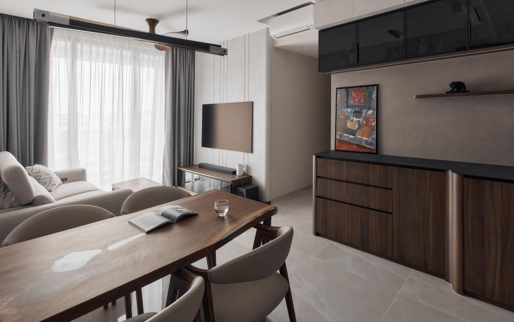 Contemporary Dining Room with Drop Light and Dining Table