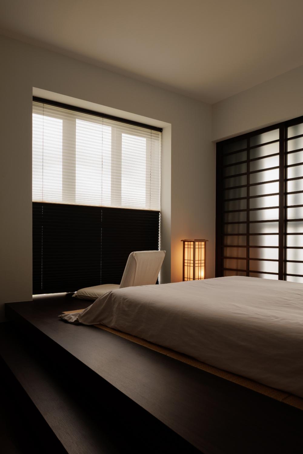 Transitional Bedroom with Platform Bed and Vinyl Flooring