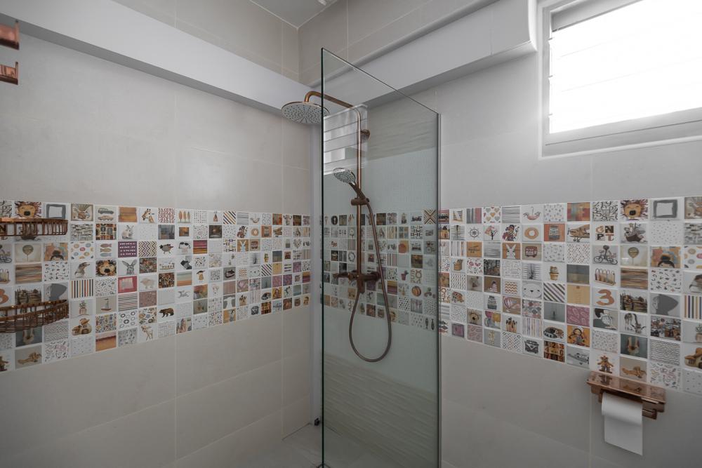 Asian Bathroom with Homogeneous Tiles and Mosaic