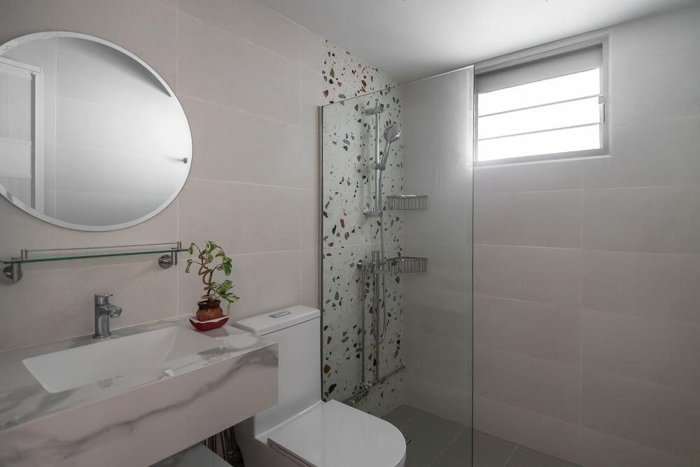 Asian Bathroom with Homogeneous Tiles and Mirror
