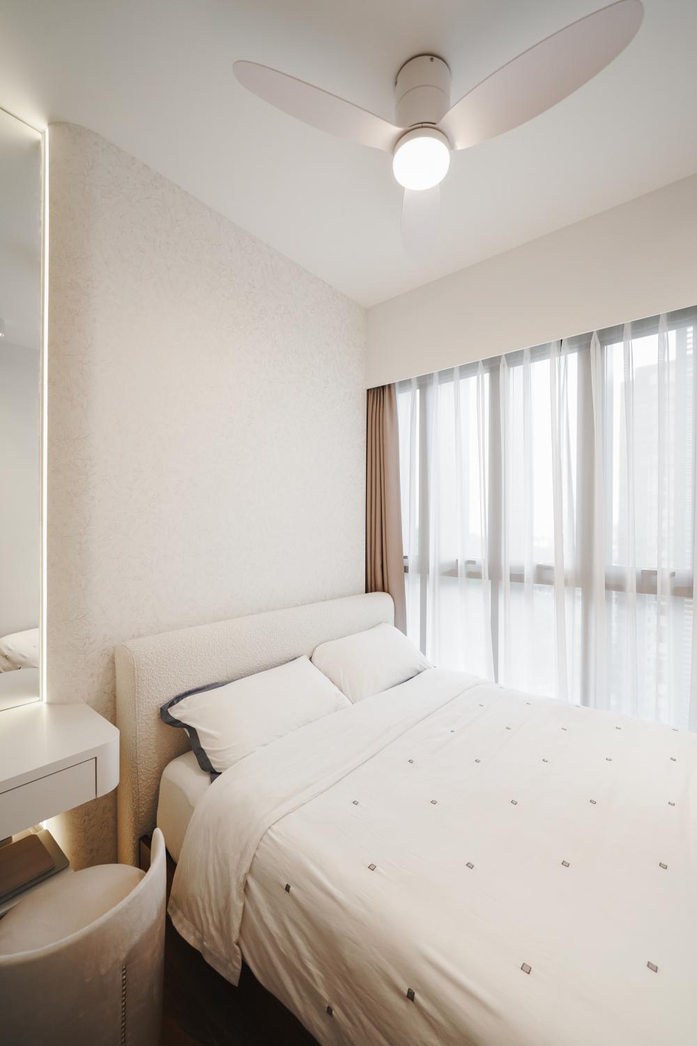 Contemporary Bedroom with Wardrobe and Sliding Wardrobe