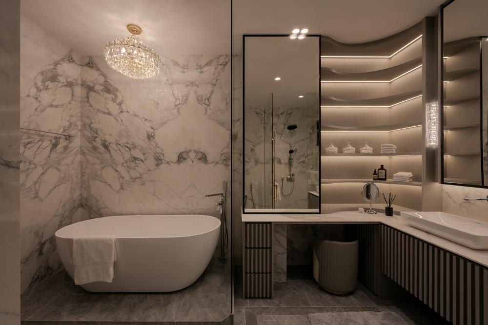 Contemporary Bathroom with Marble Floor and Mirror