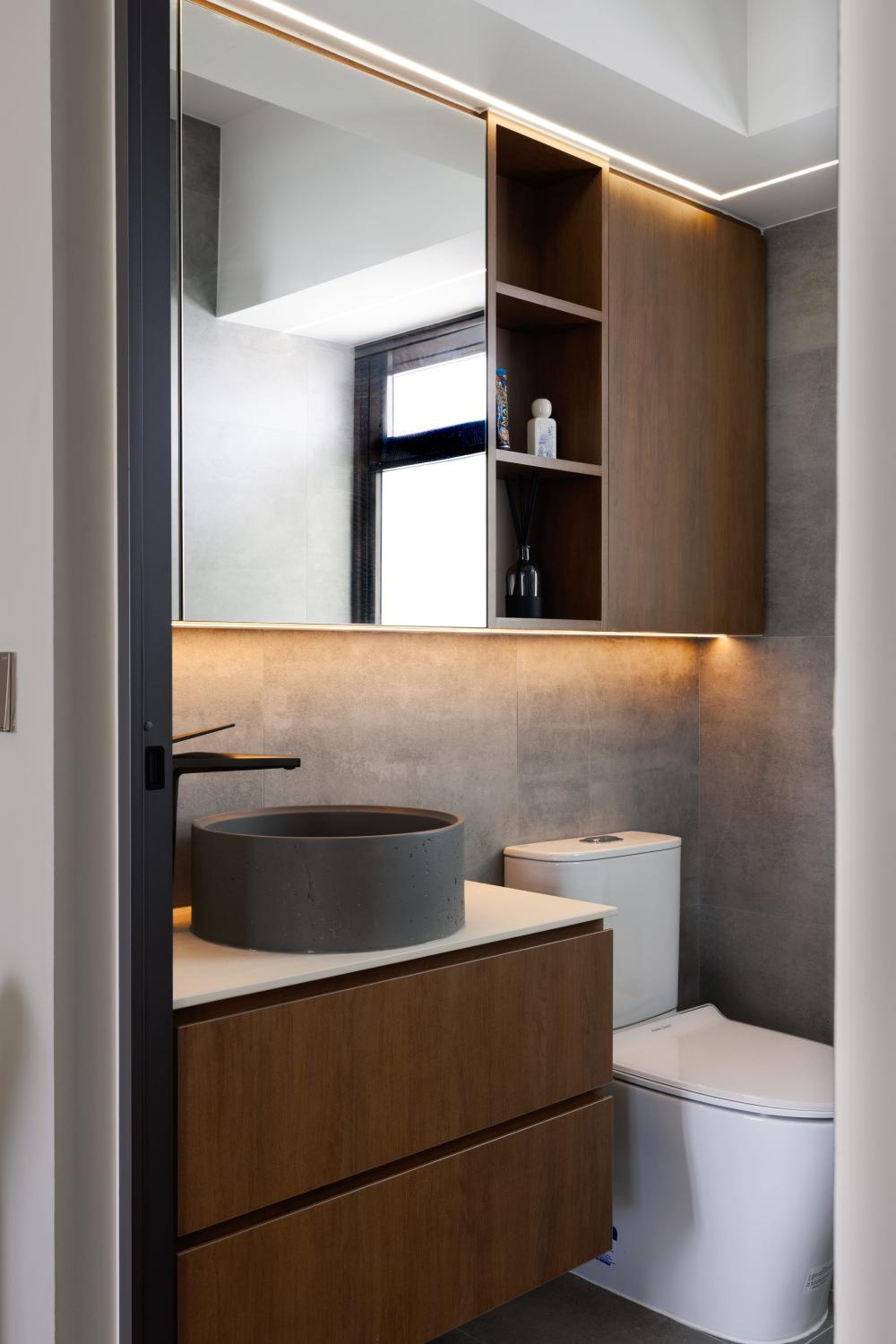Asian Bathroom with Countertop and Homogeneous Tiles