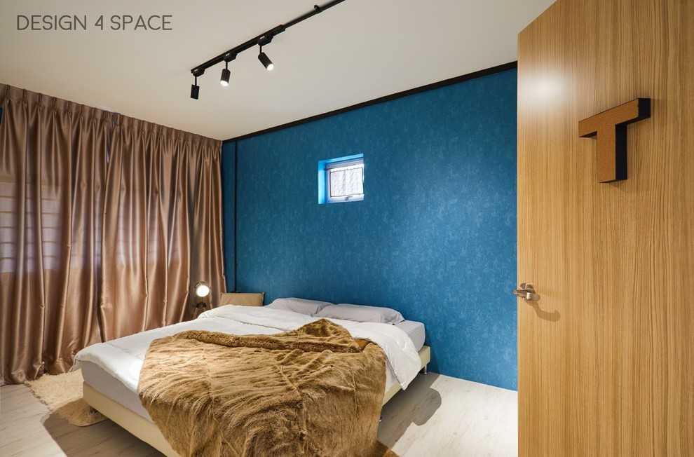 Industrial Bedroom with Vinyl Flooring and Homogeneous Tiles