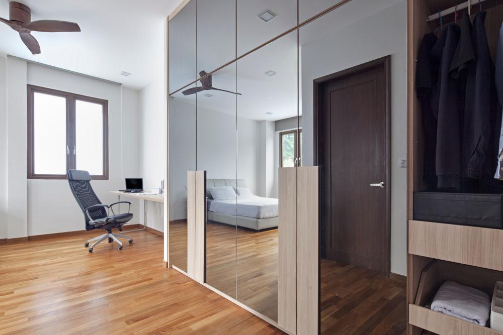 Modern Home Office with Mirror and Wardrobe