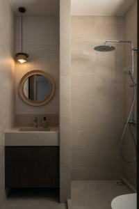 Minimalist Bathroom at Parc Glen @ Peilin