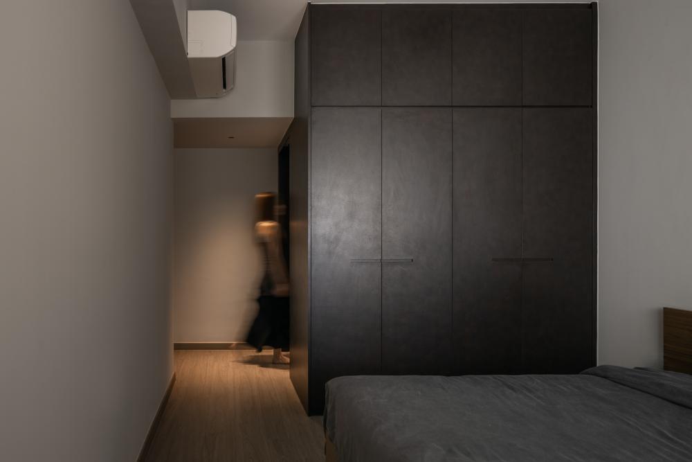 Minimalist Bedroom with Vinyl Flooring and Wardrobe