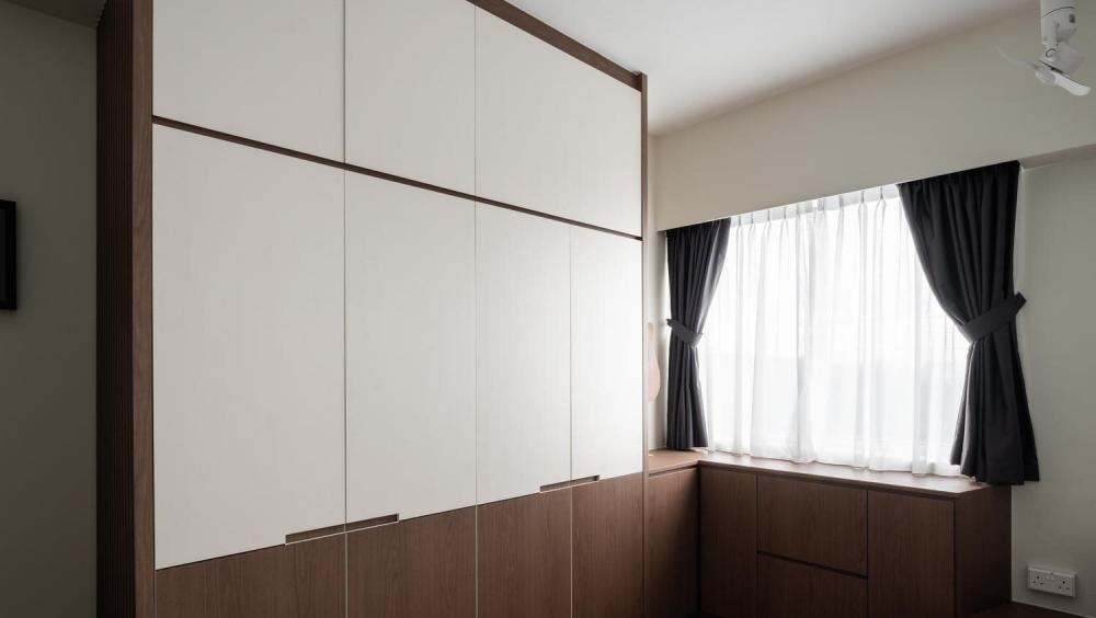 Modern Bedroom with Wardrobe and Propeller Fan