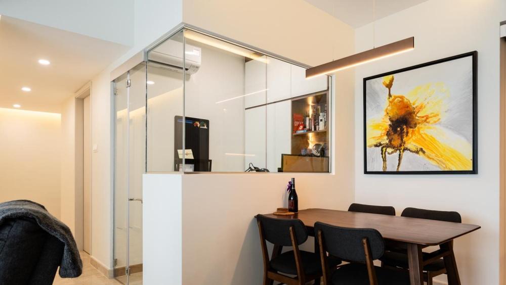 Modern Dining Room with Glass Door and Dining Table