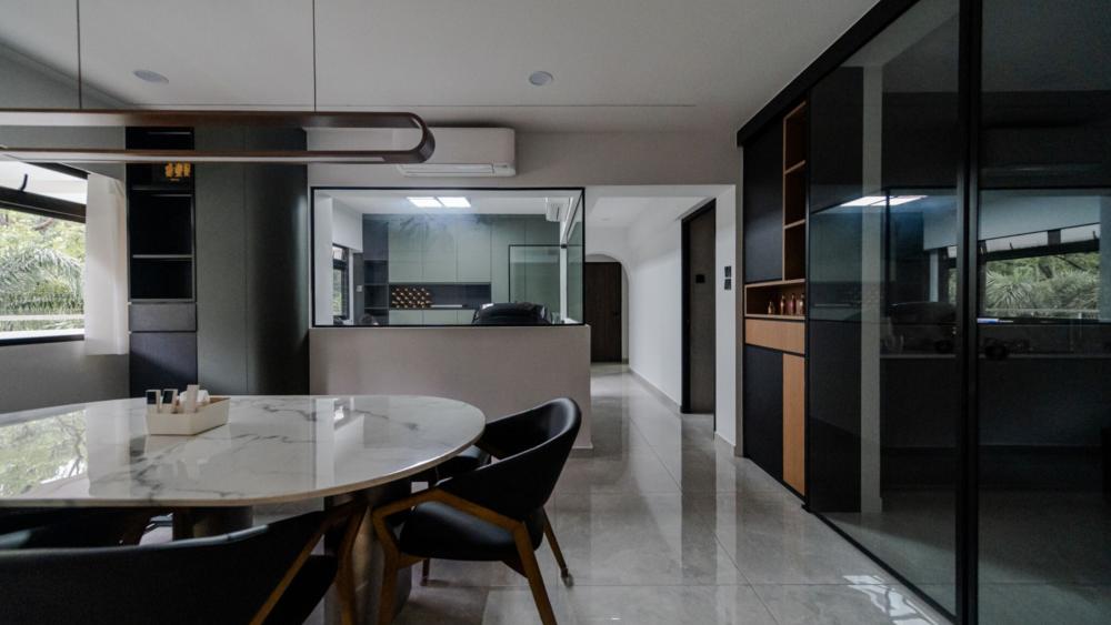 Modern Dining Room with Drop Ceiling and Downlights