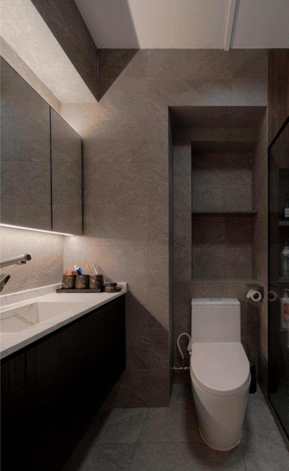 Modern Bathroom with Countertop and Homogeneous Tiles