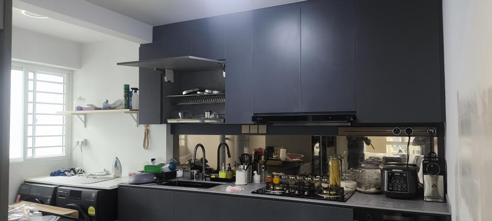 Modern Kitchen with Cupboard and Open Kitchen