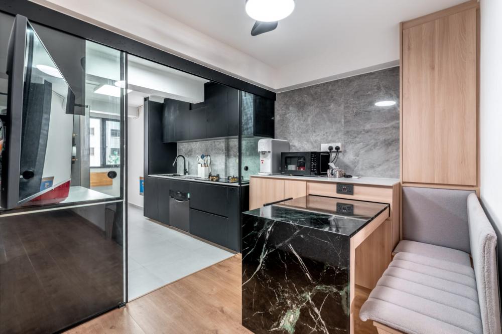 Minimalist Kitchen with Countertop and Homogeneous Tiles