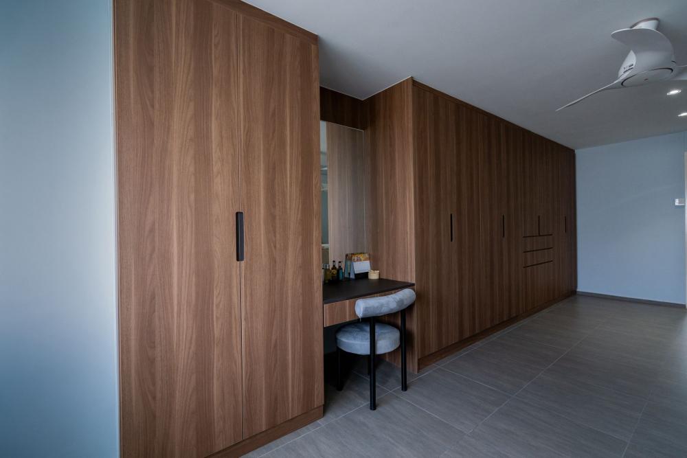 Asian Bedroom with Homogeneous Tiles and Wardrobe