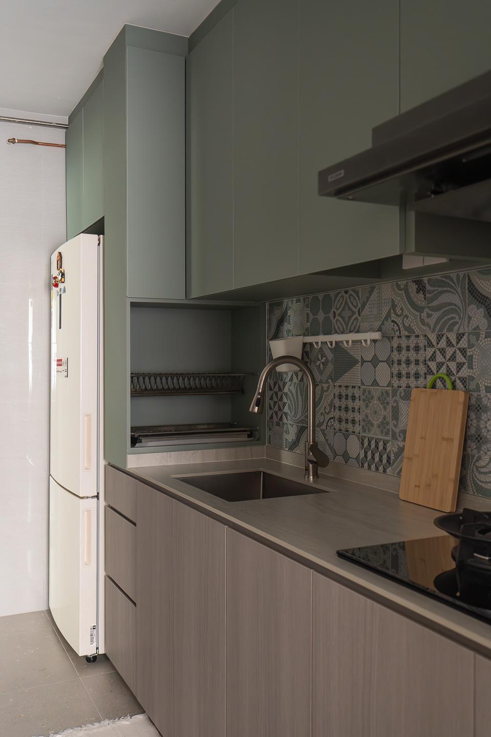 Vintage Kitchen with Kitchen Backsplash and Kitchen Accessories