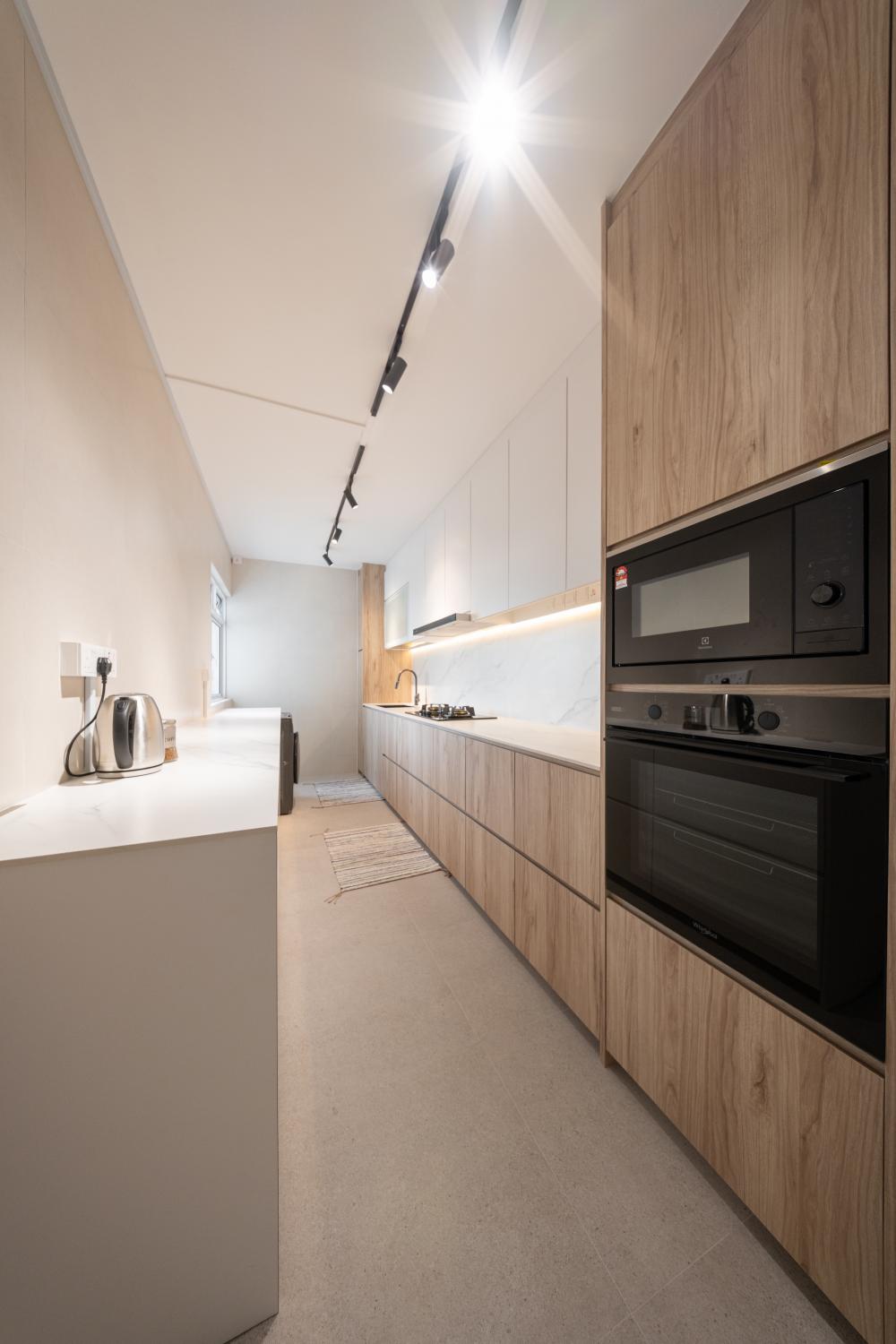 Contemporary Kitchen with Countertop and Homogeneous Tiles