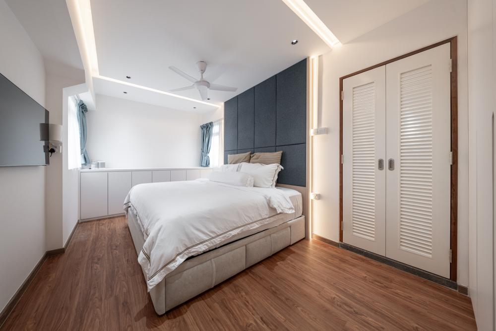 Contemporary Bedroom with Vinyl Flooring and Cove Lighting