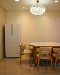 Modern Dining Room at 4 Room Resale