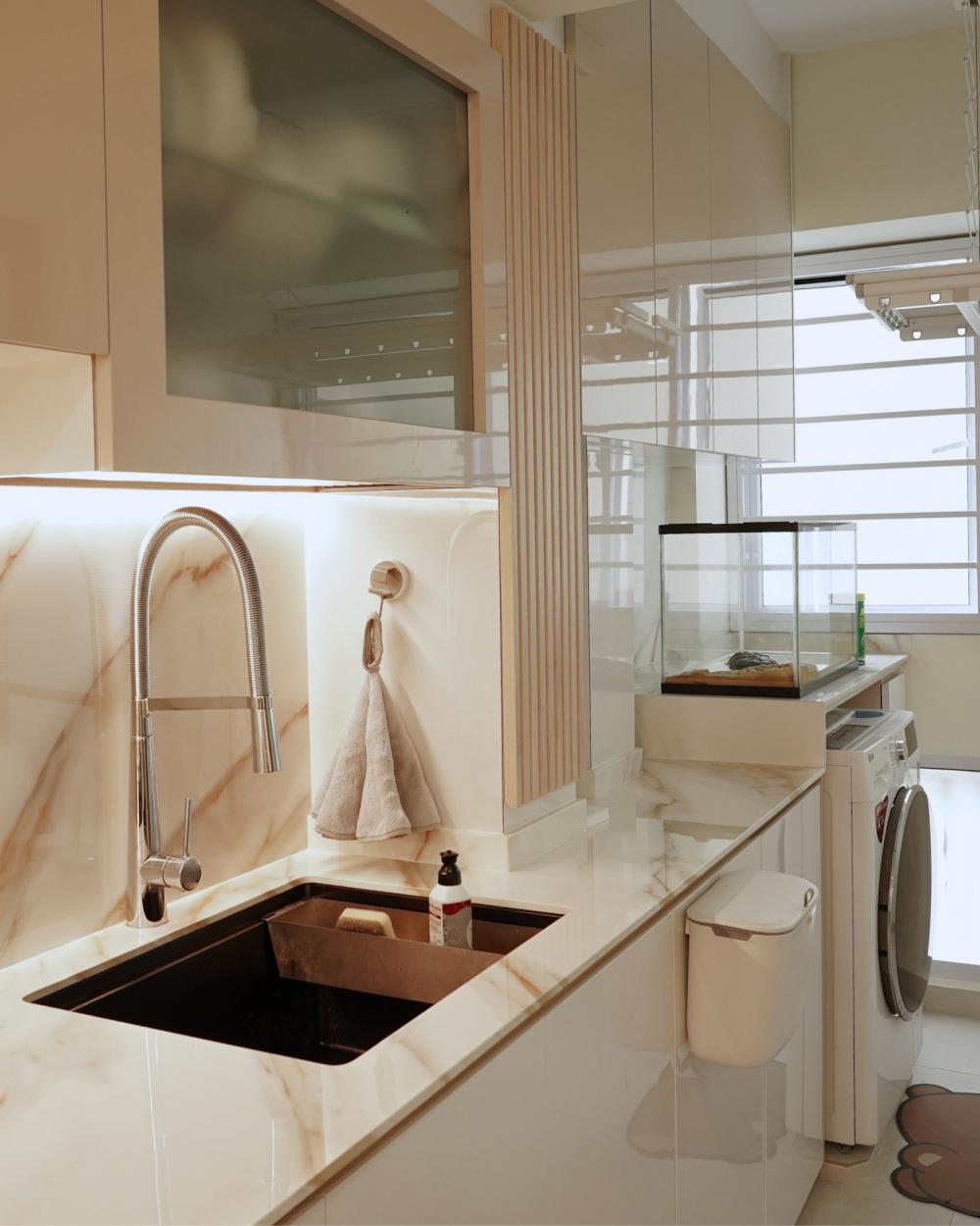Modern Kitchen with Countertop and Vinyl Flooring