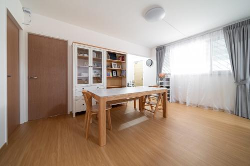 Country Resale 4-Room HDB by Meng Design & Build