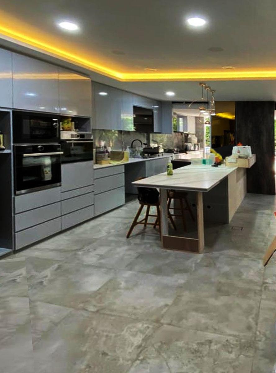 Modern Kitchen with Countertop and Homogeneous Tiles